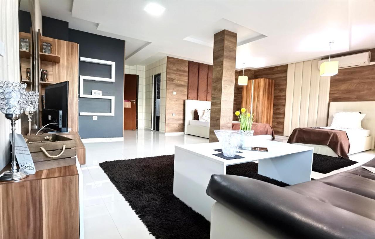 Hotel Acktion ชูเมน ภายนอก รูปภาพ
