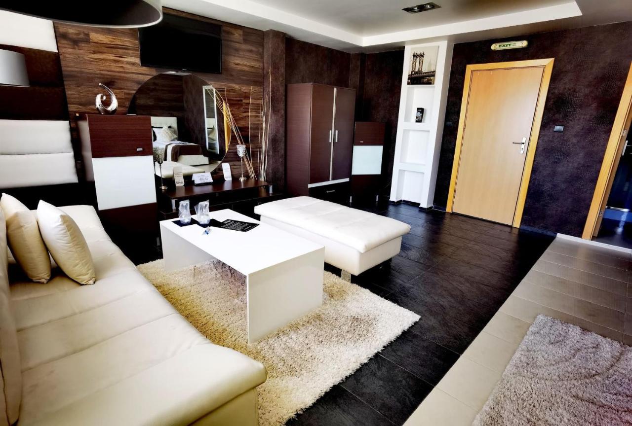 Hotel Acktion ชูเมน ภายนอก รูปภาพ